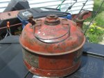 evinrude gas can 002 (568 x 426).jpg