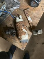 corroded fuel pump IMG_4072.jpg