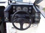bayliner-2655-helm.jpg
