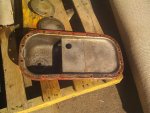 041_cleaning oil pan.jpg