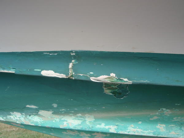 crack in right hull
