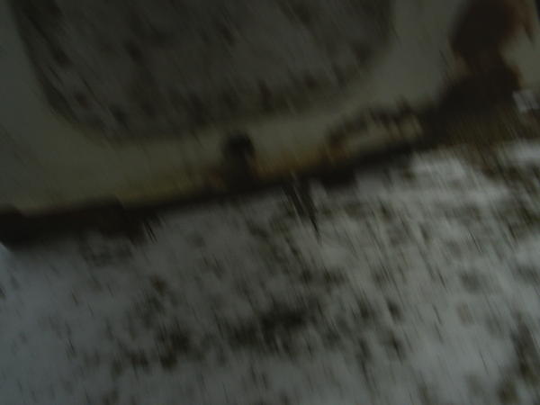 Crack on lower starboard corner