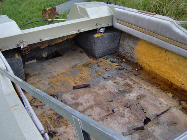 Keatons boat 003