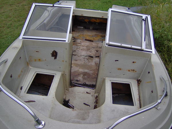 Keatons boat 004